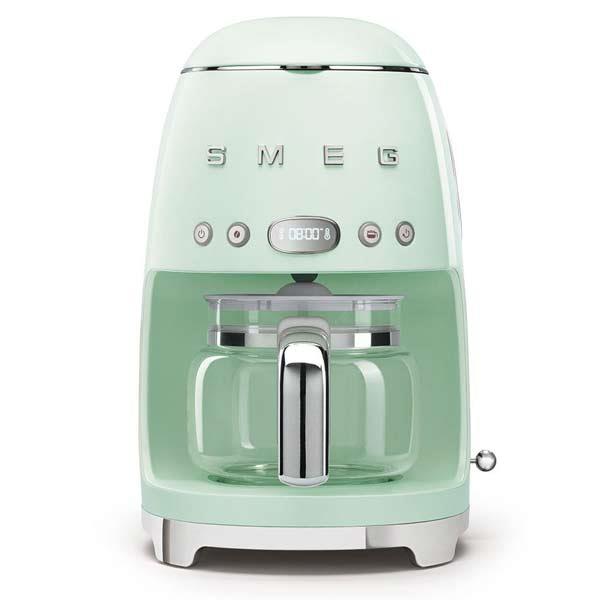 Se Smeg 50 s Style kaffemaskine DCF02PGEU (pastelgrøn) hos Kai Berntsen ApS